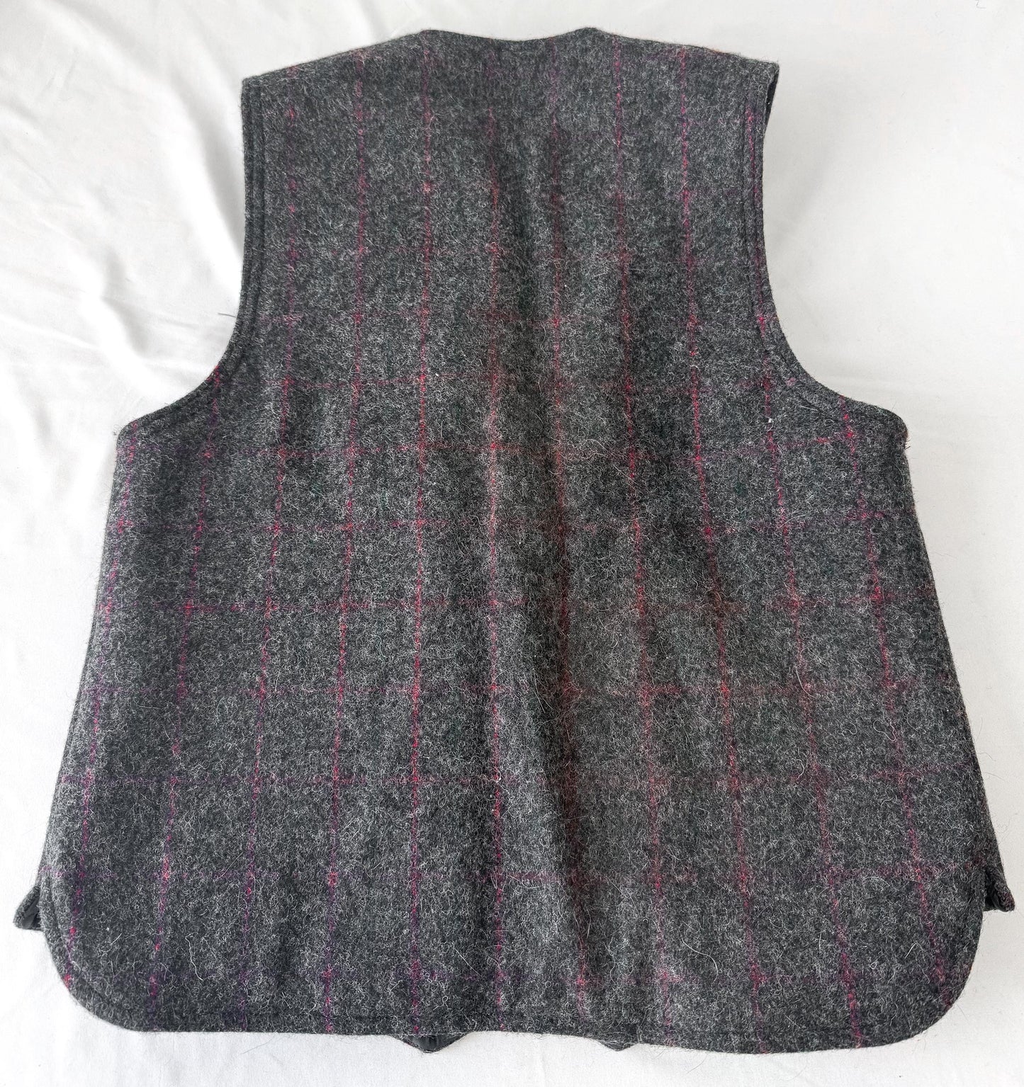 Vintage Woolen Mill Gray Red Green Plaid Wool Quilted Vest, Approx. Men's M