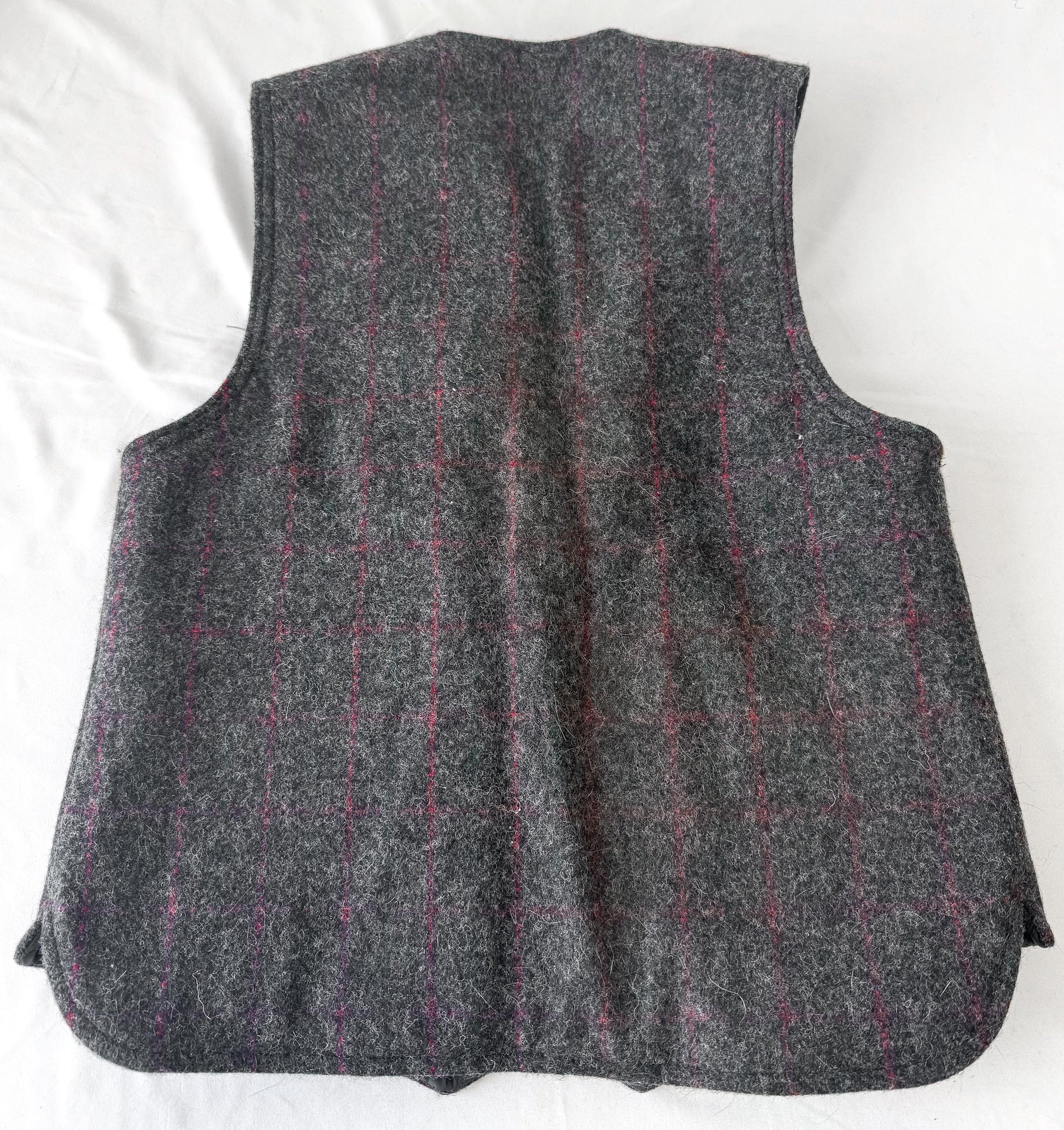 Vintage Woolen Mill Gray Red Green Plaid Wool Quilted Vest, Approx. Men's M