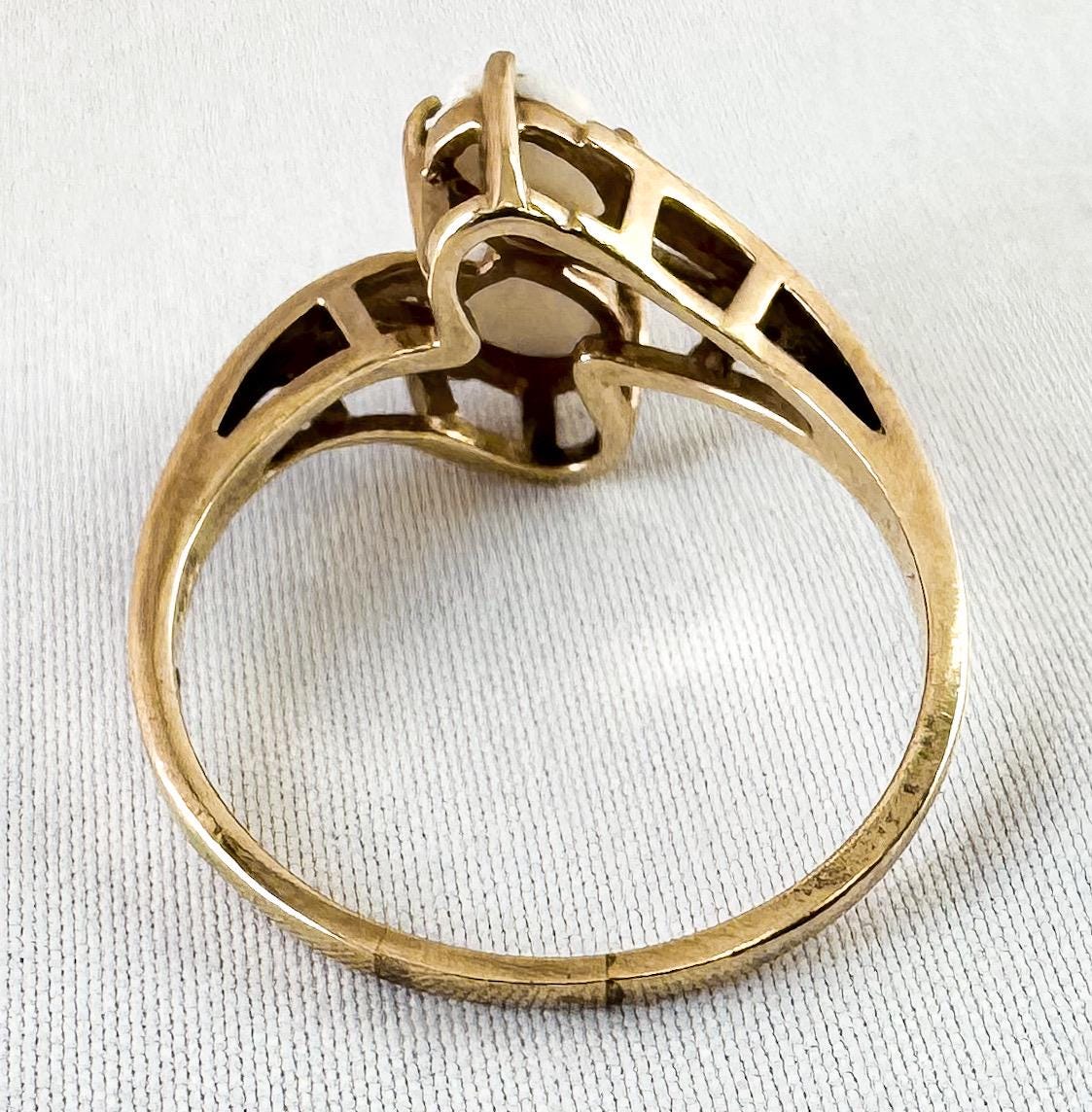 Vintage 10K Yellow Gold Twin Opal Etched Ring, Sz. 8.5, Vintage Art Deco Style Statement Ring