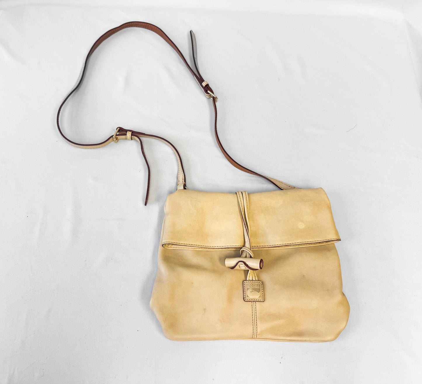 Vintage Dooney and Bourke Light Tan Diptina Medium Toggle Crossbody Bag