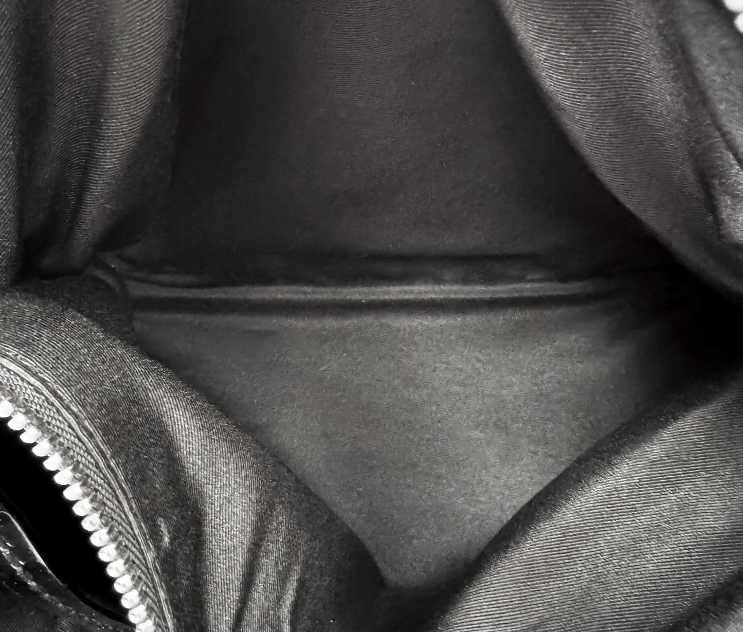 Y2K 00s Coach Black Soho Hampton Pleated Patent Leather Trim Satchel Shoulder Bag, Style 13473