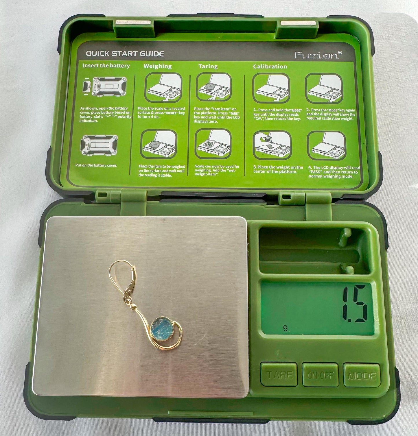 Vintage 14K Yellow Gold Blue Opal Circle Abstract Teardrop Earrings