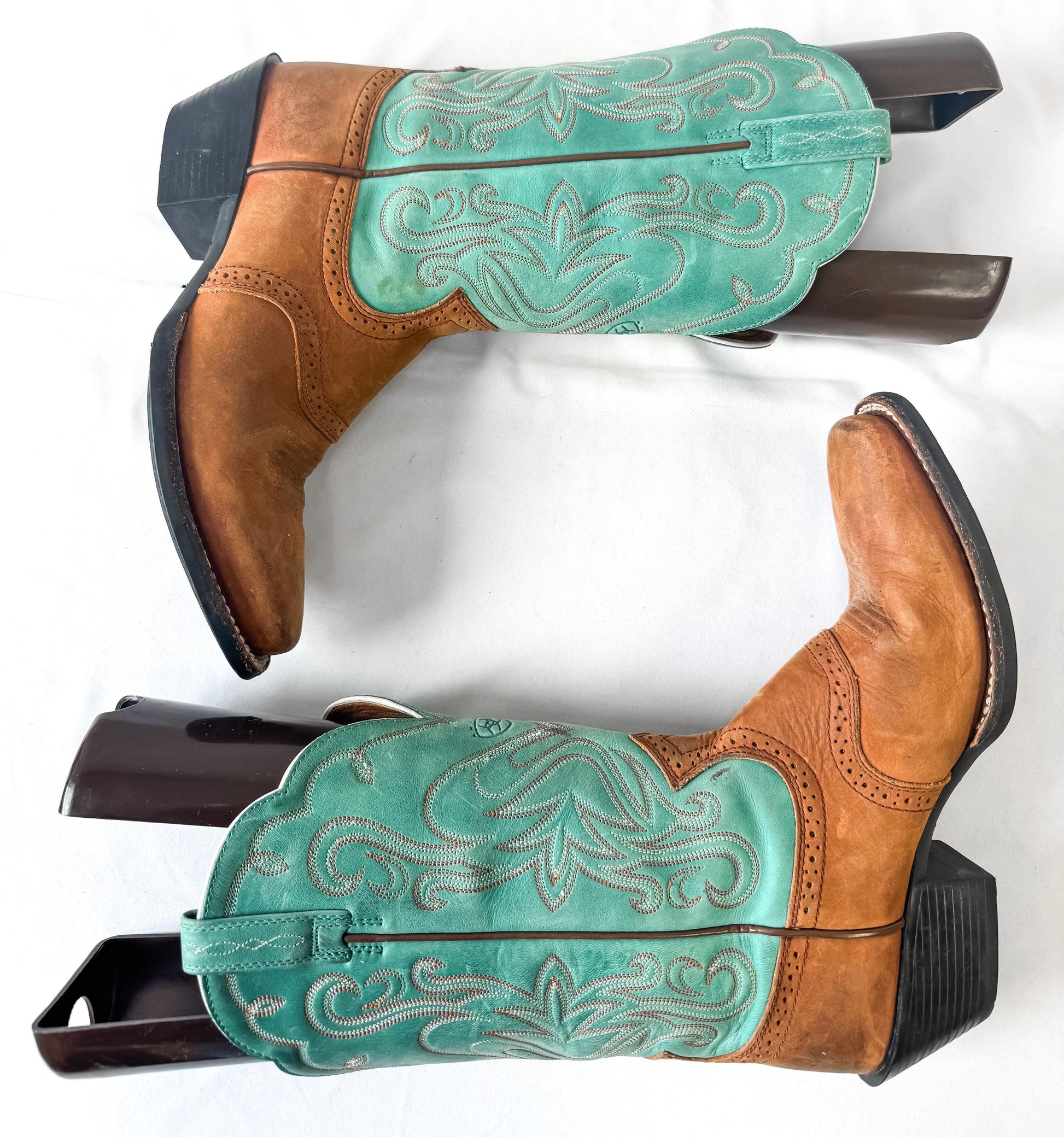 Vintage Style Ariat Heritage ATS Turquoise Teal Brown Leather Cowboy Boots, Women's Sz. 9B, Unique Western Festival Cowgirl Boots