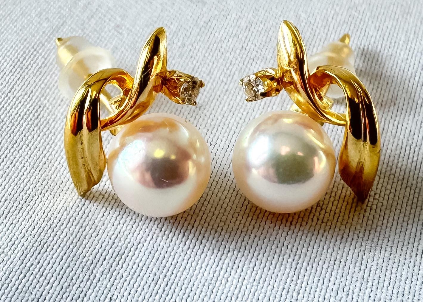 Vintage 18K 750 Yellow Gold Abstract Diamond Pearl Stud Earrings, Dainty Simple Elegant Bridal Stud Earrings