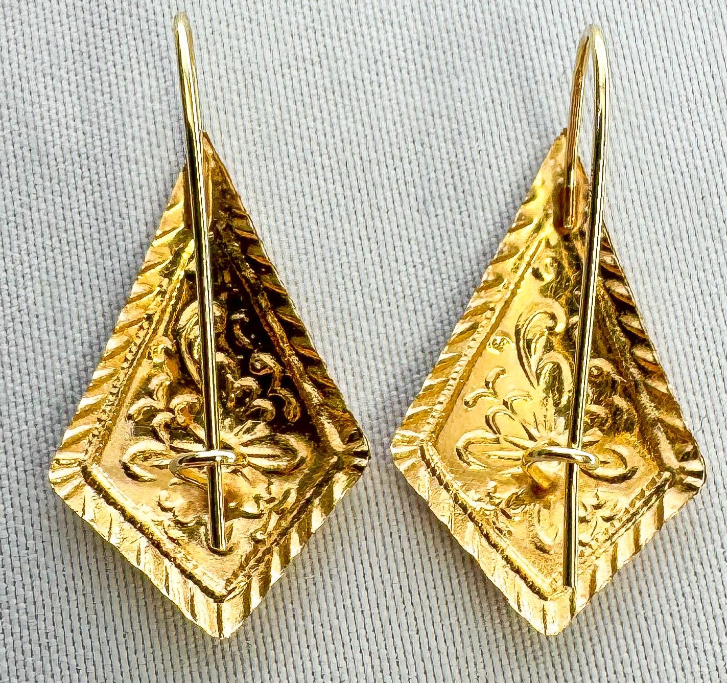 Vintage 14K Yellow Gold Lightweight Floral Etched Rhombus Dangle Earrings, Dainty Simple Everyday Minimalist Earrings