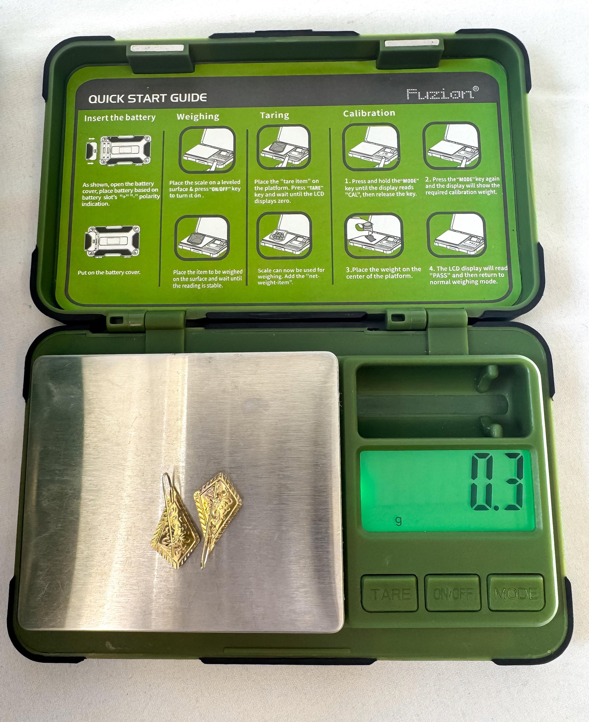 Vintage 14K Yellow Gold Lightweight Floral Etched Rhombus Dangle Earrings, Dainty Simple Everyday Minimalist Earrings