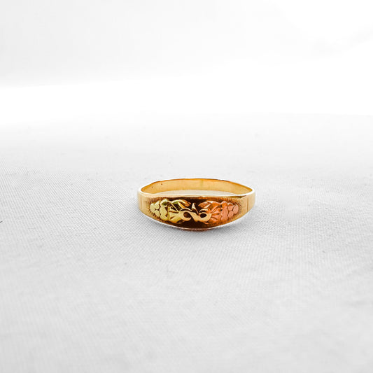 Vintage 10K JCO Black Hills Gold Infinity Leaf Band Ring, Sz. 3.5, Dainty Simple Everyday Stackable Ring