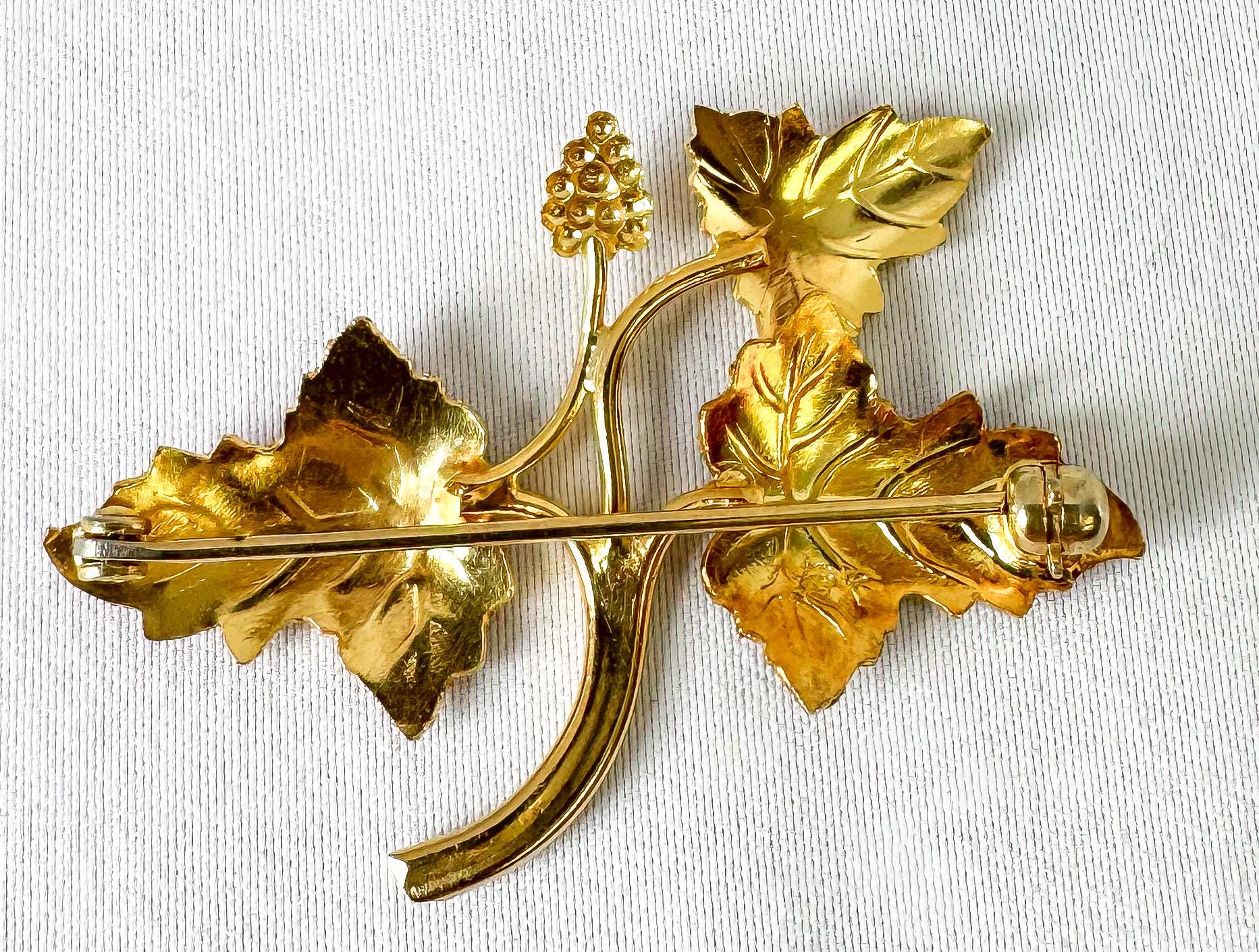 Vintage 12K Black Hills Gold Multi-Tone Leaf Stem Brooch Pin, Vintage Black Hills Jewelry