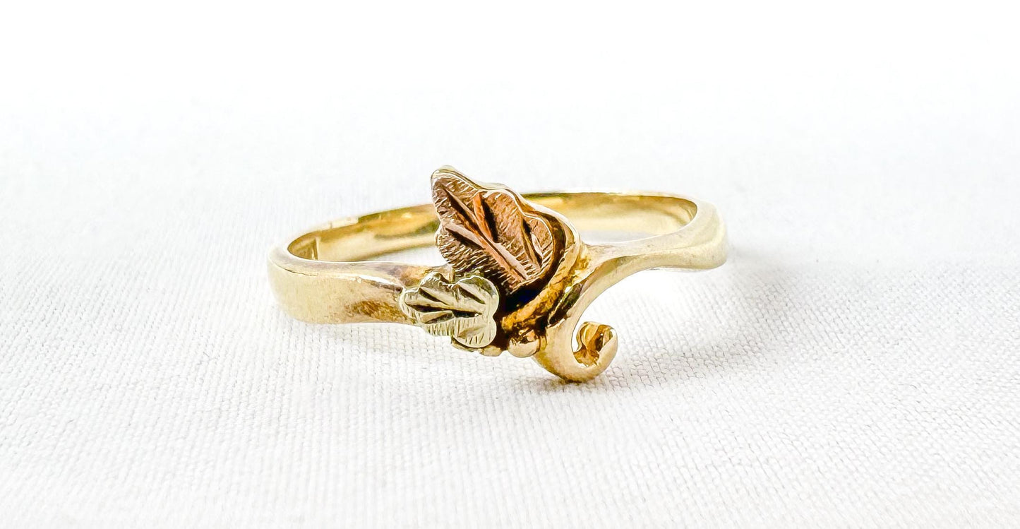 Vintage 10K Black Hills Gold Two Leaf Ring, Sz. 7.5, Simple Dainty Everyday Minimalist Ring
