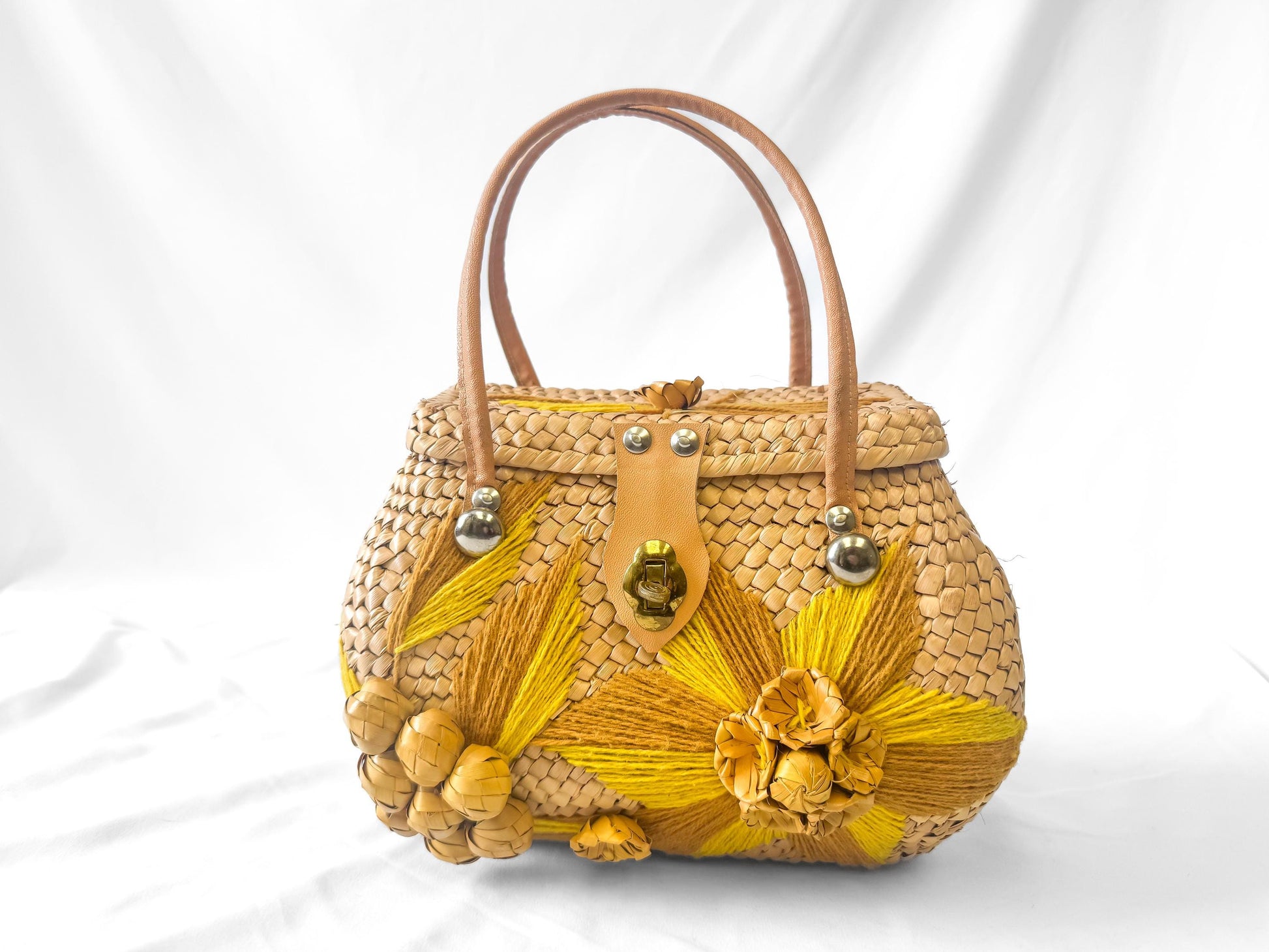 Vintage 70s Yellow Beige Wicker Woven Floral Basket Bag, Unique Boho Cottage Core Style Bag