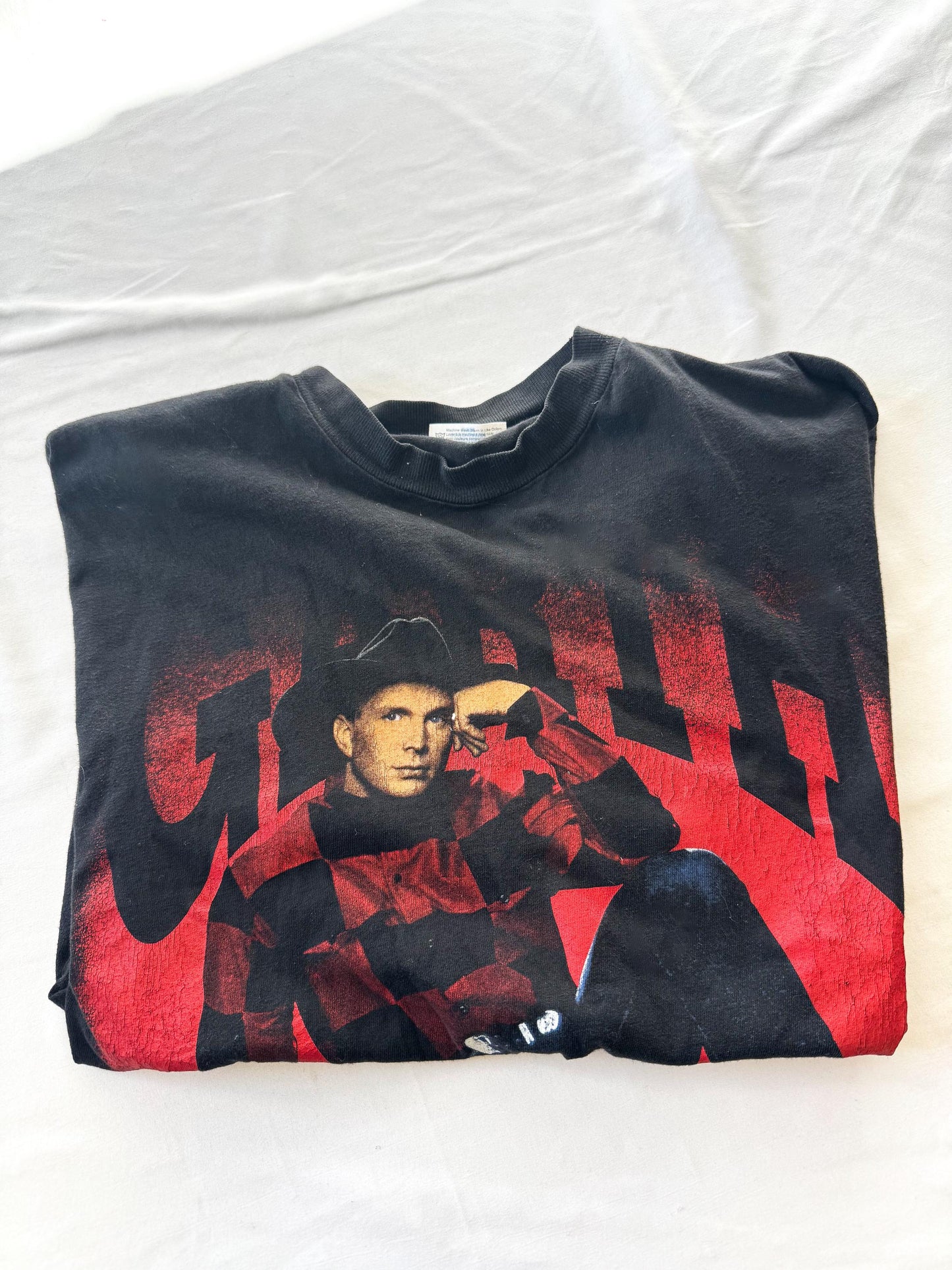 Vintage Garth Brooks Red Black Tour T-Shirt