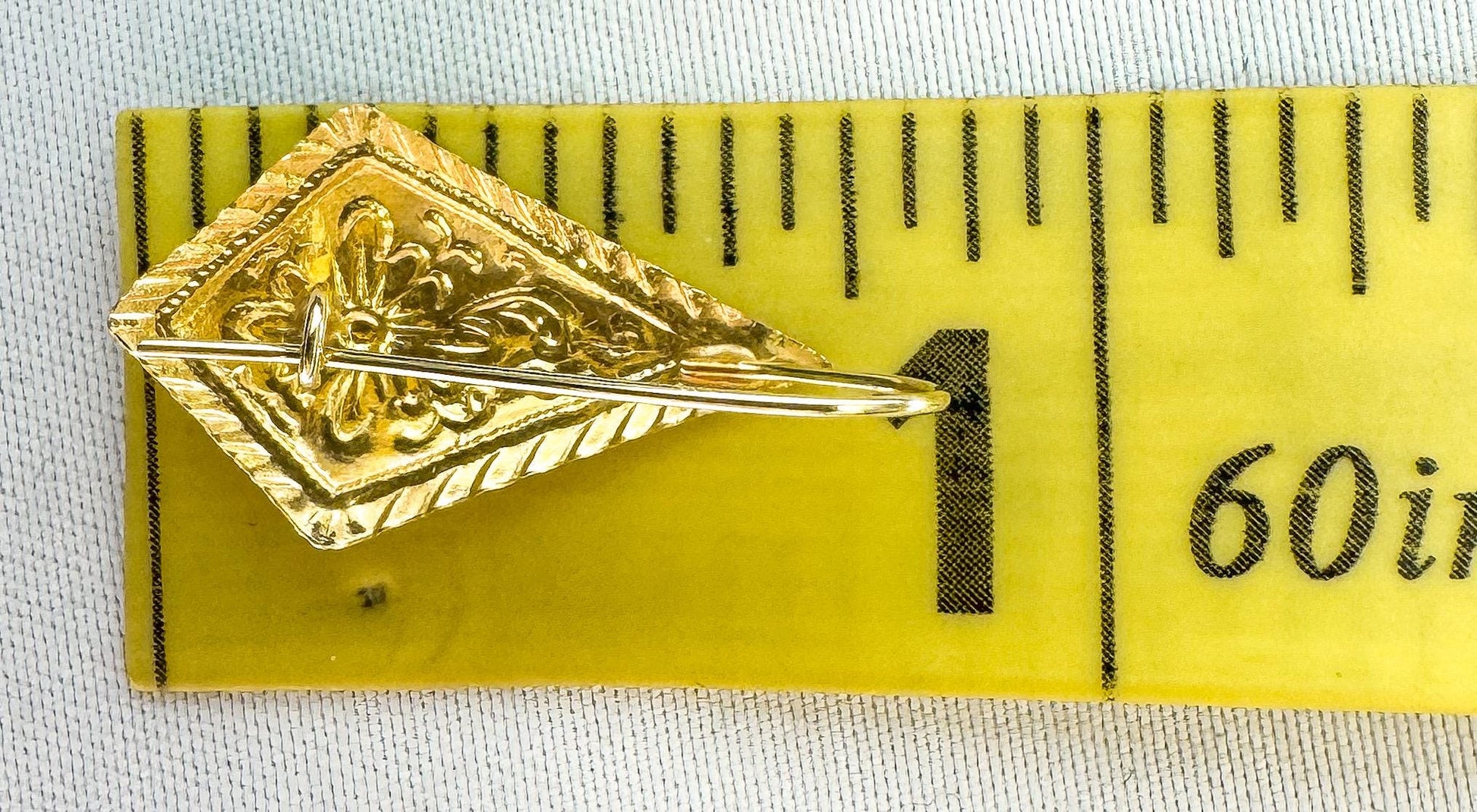 Vintage 14K Yellow Gold Lightweight Floral Etched Rhombus Dangle Earrings, Dainty Simple Everyday Minimalist Earrings