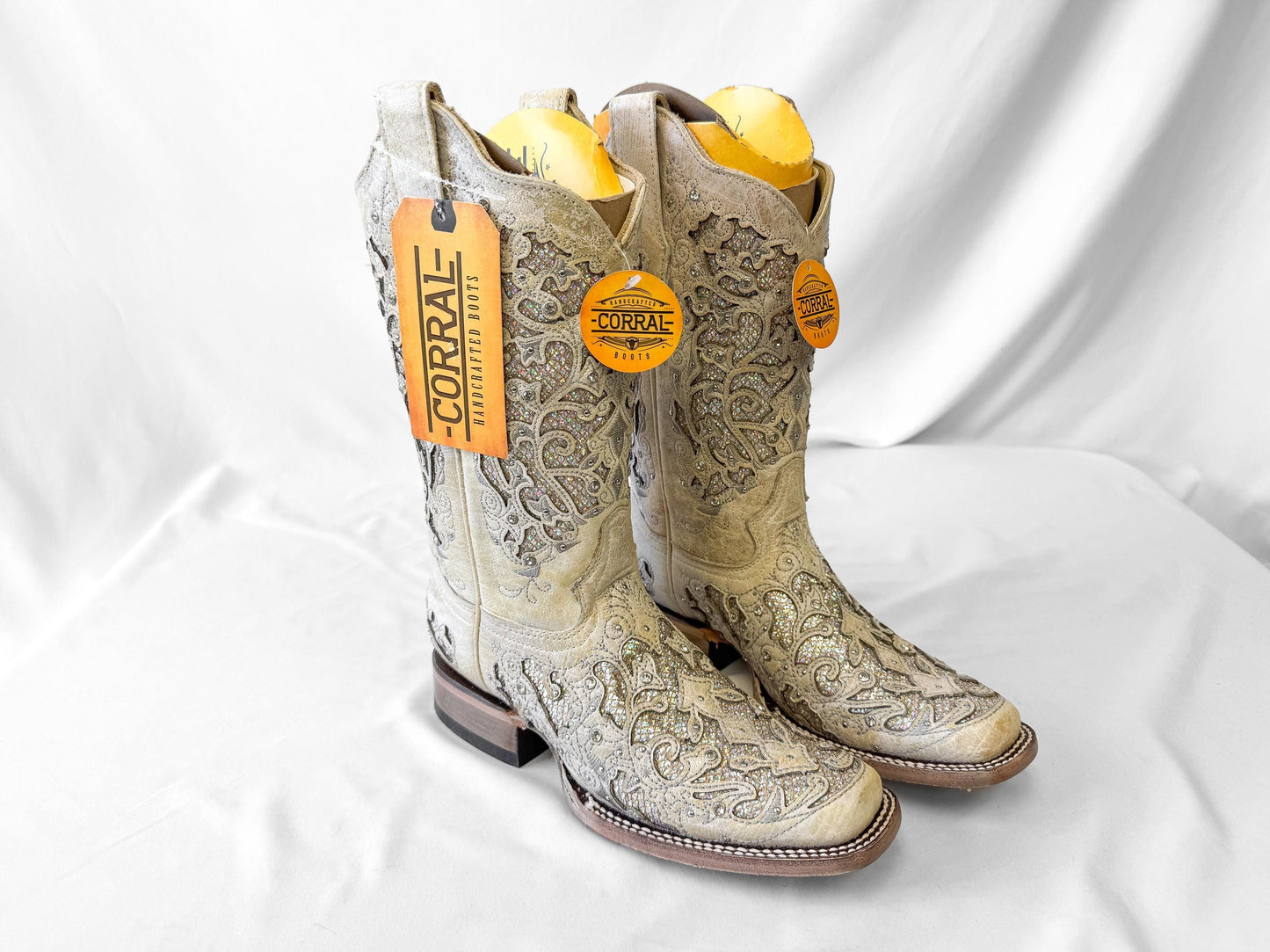 NWT Corral Off White Metallic Glitter Crystal Inlay Leather Cowboy Boots, Women's Sz. 7.5M, Unique Festival Bridal Bachelorette Boots