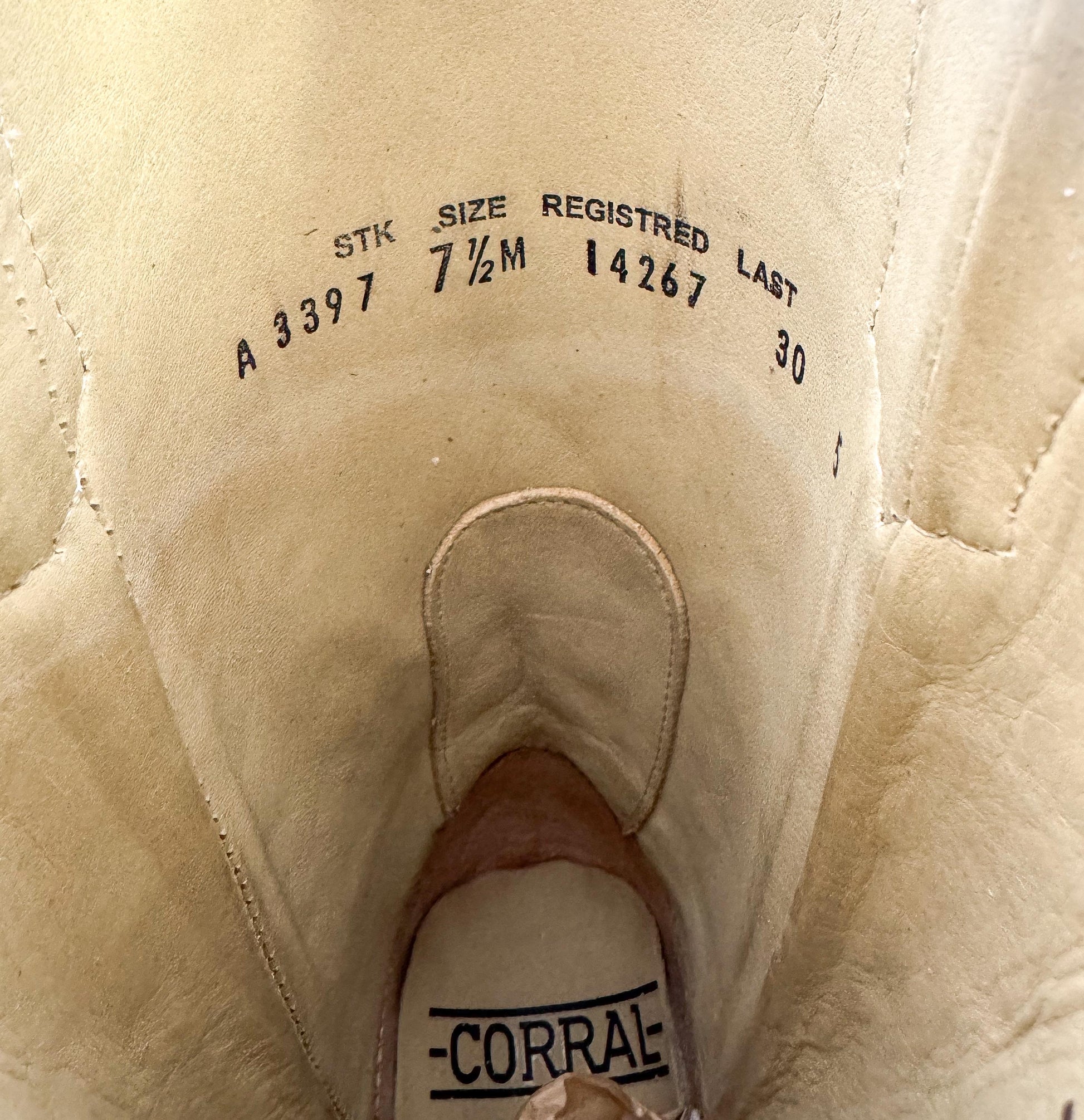 NWT Corral Off White Metallic Glitter Crystal Inlay Leather Cowboy Boots, Women's Sz. 7.5M, Unique Festival Bridal Bachelorette Boots