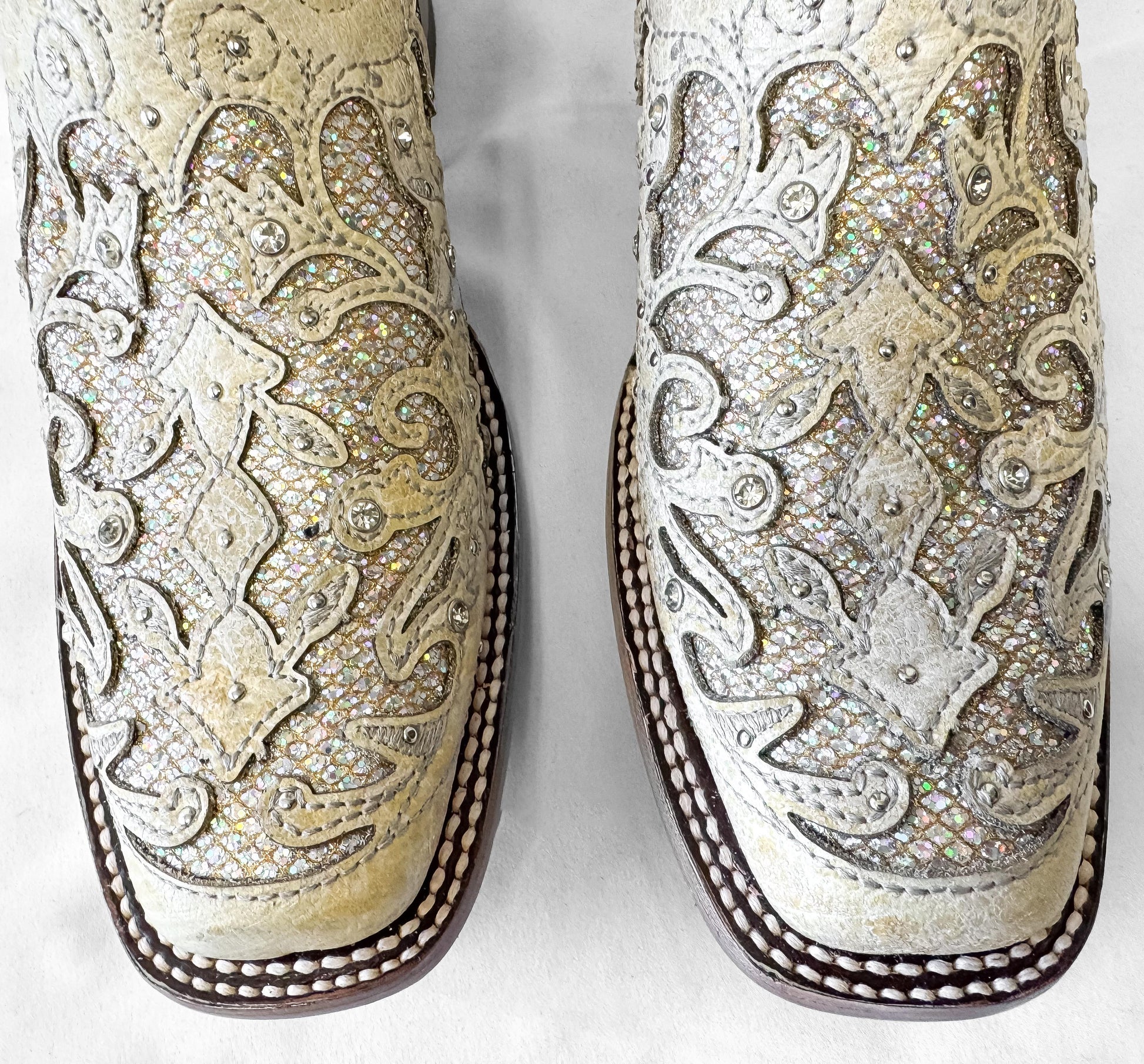 NWT Corral Off White Metallic Glitter Crystal Inlay Leather Cowboy Boots, Women's Sz. 7.5M, Unique Festival Bridal Bachelorette Boots