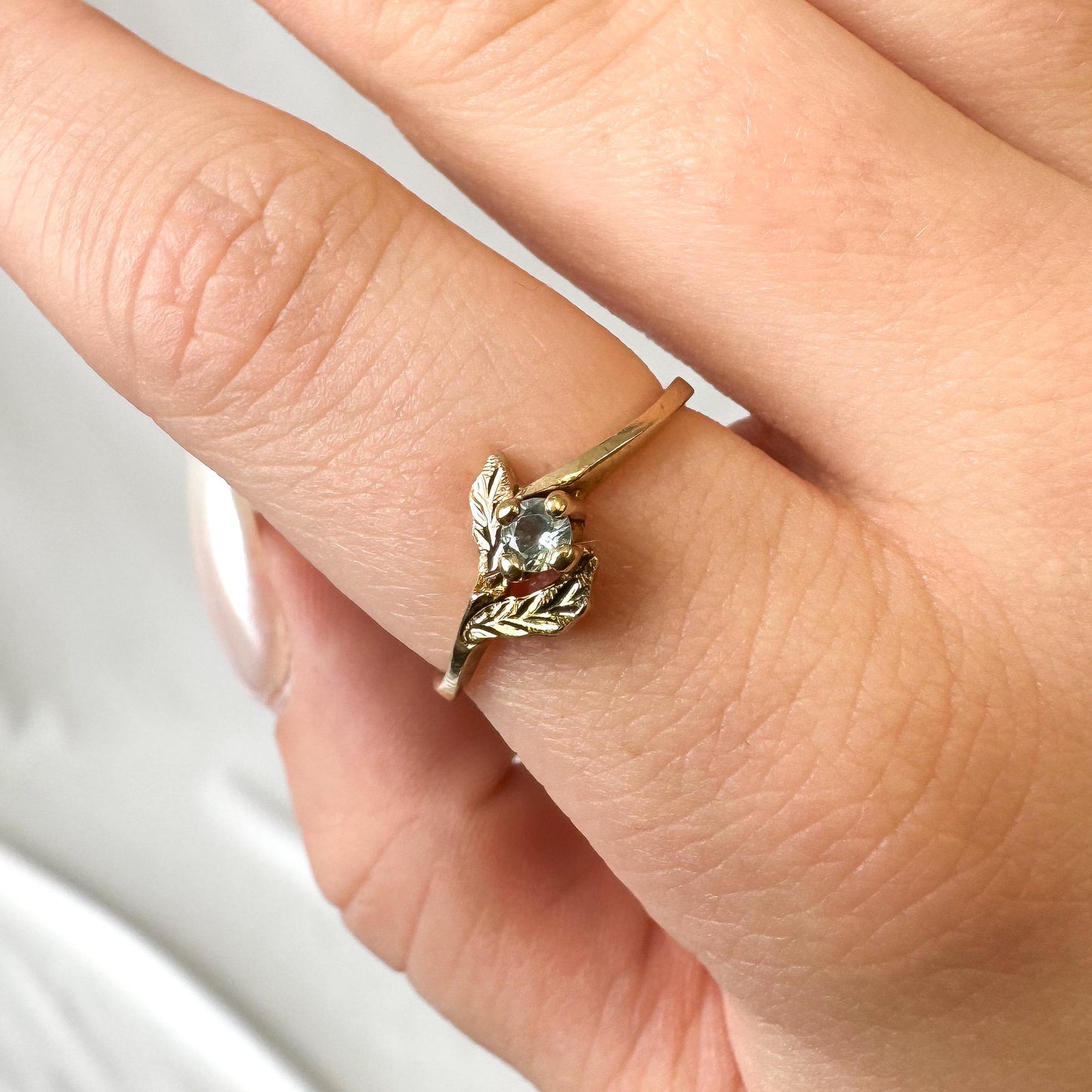 Vintage 10K Black Hills Gold Light Blue Topaz Two Leaf Ring, Sz. 5.25, Dainty Simple Everyday Ring