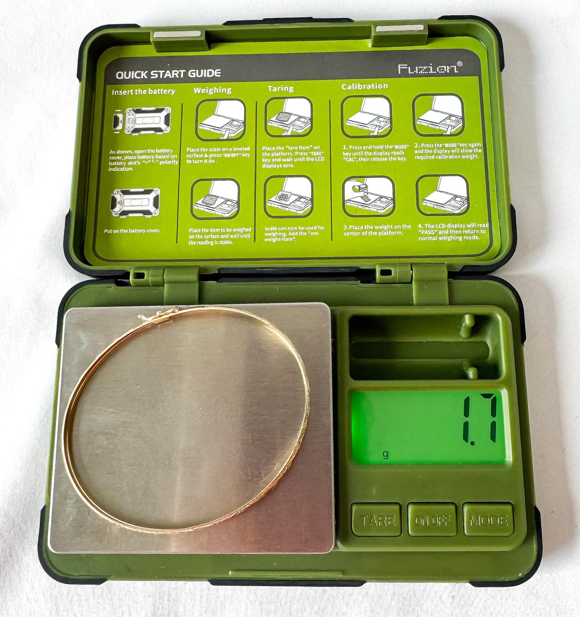 Vintage 10K Yellow Gold Criss Cross Etched Thin Flexible 3mm Bangle Bracelet, Elegant Simple Dainty Minimalist Bracelet