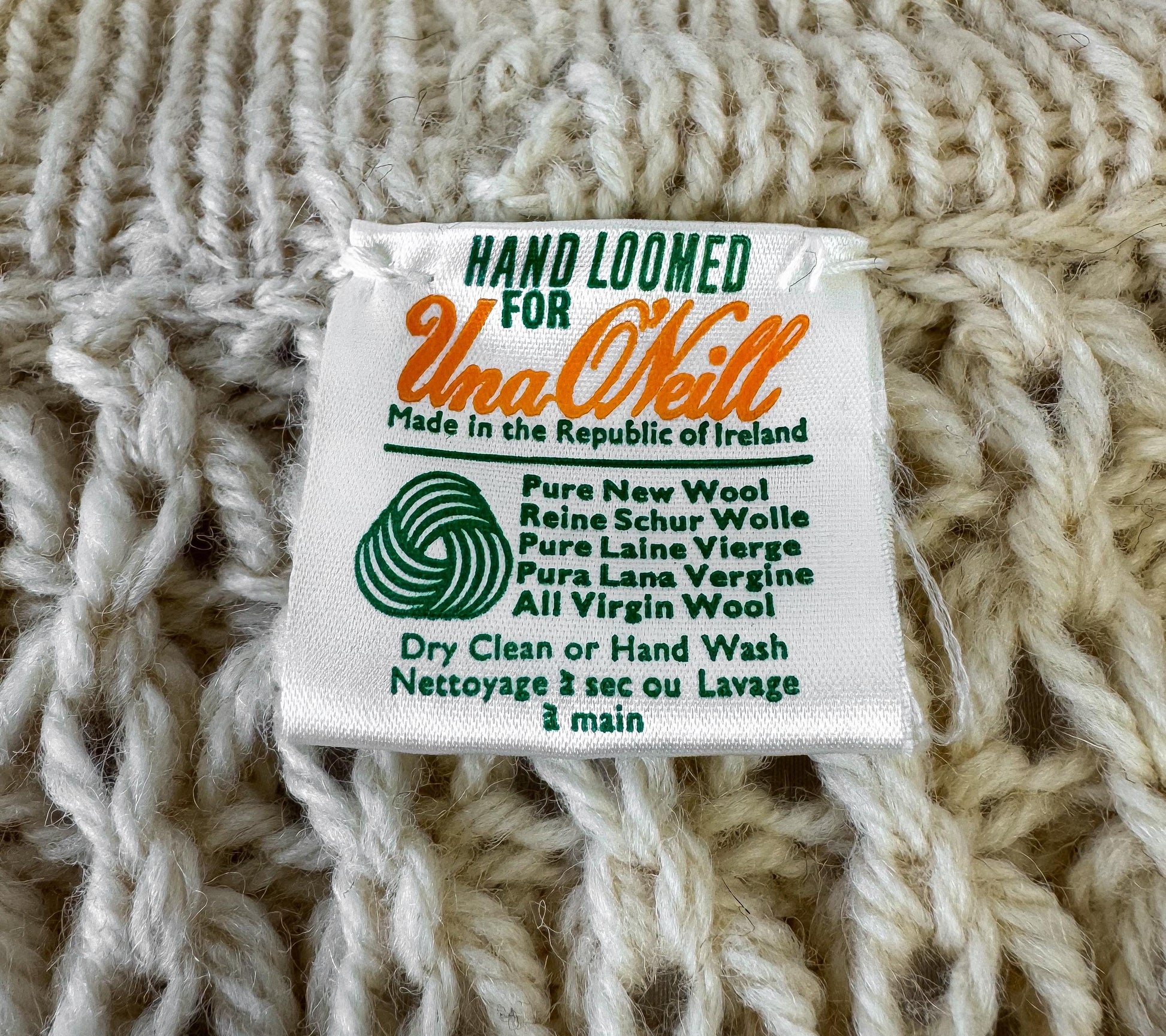 Vintage Deadstock Una O' Neill Cream Off White Cable Knit Pure Wool Cardigan Sweater, Women's Sz. M