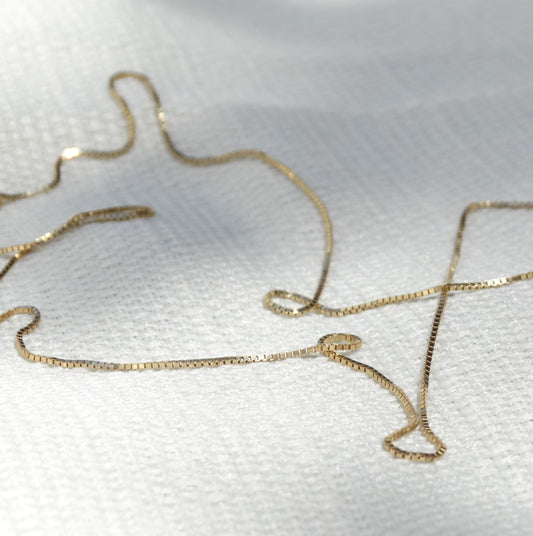 22in, Minimalist Estate 14k Gold Italy Box Chain, Everyday Layer Necklace