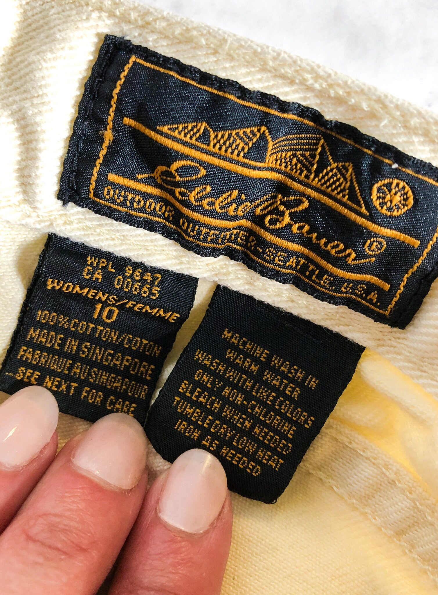Vintage Eddie Bauer Jeans, Cream Eggshell Light Wash Denim, Pleated Trousers, High Waisted Eddie Bauer Trousers, Sz. 10