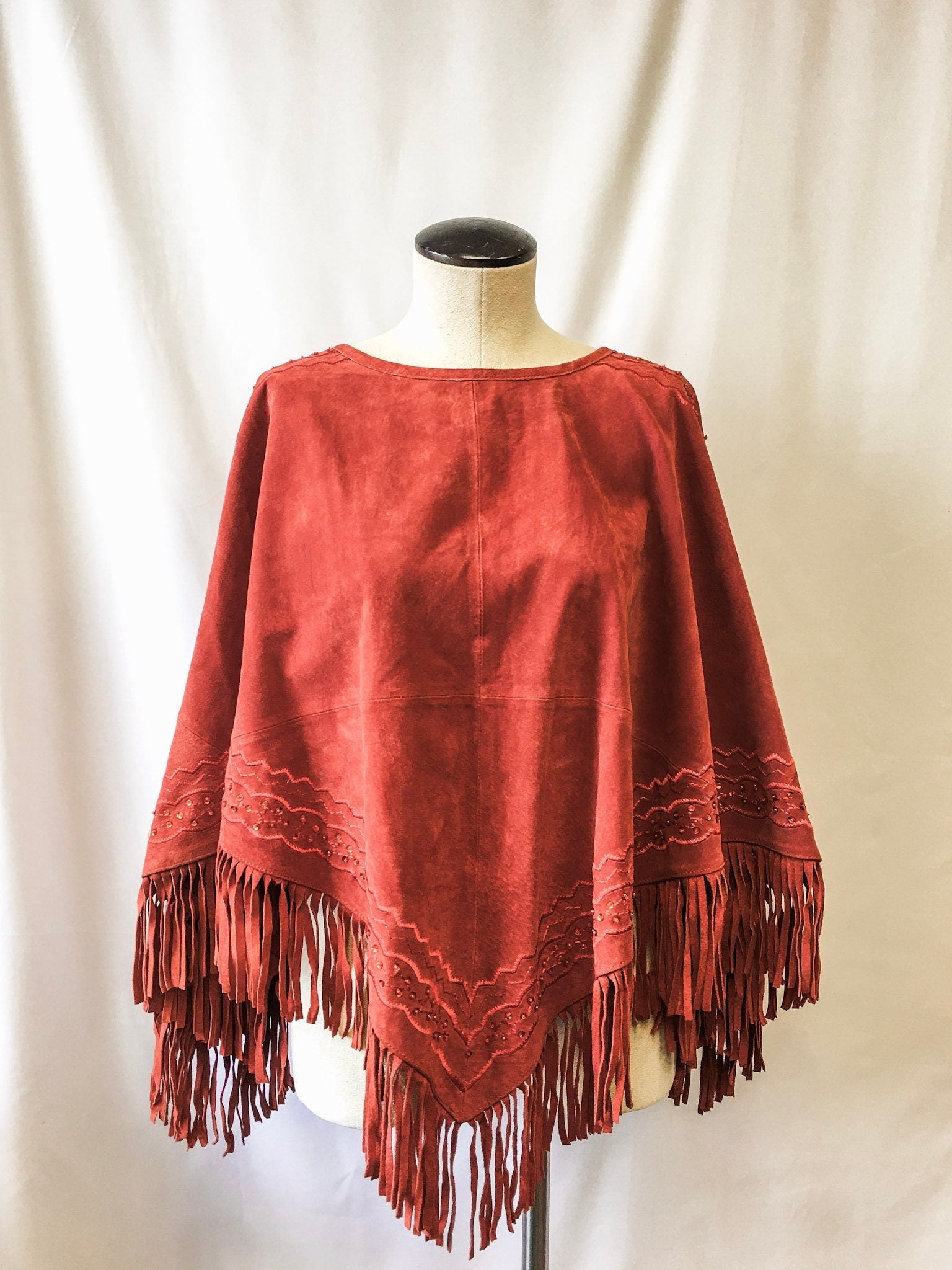 Vintage Newport News Women’s Red Genuine Leather Sequin Tassel Poncho