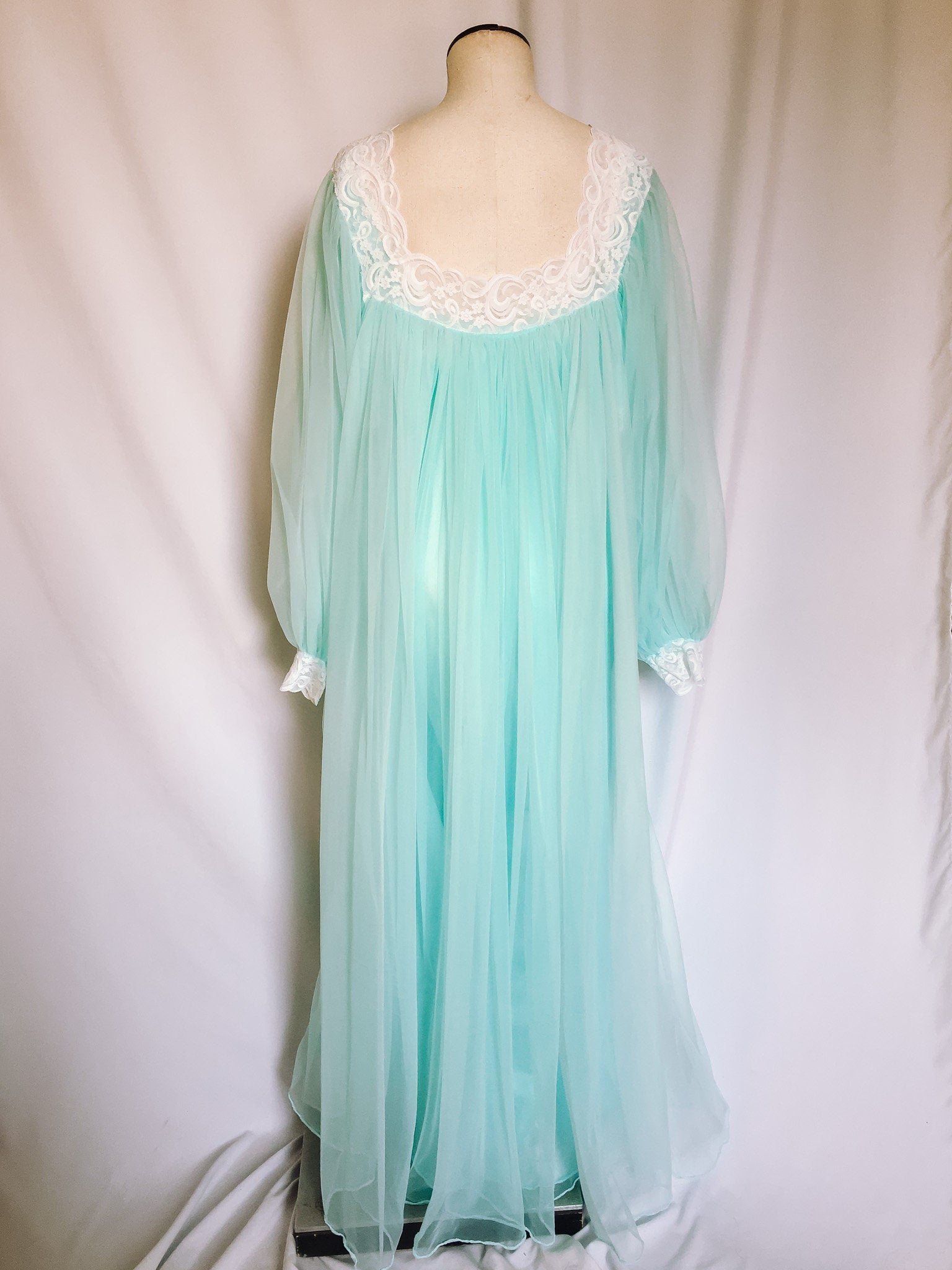 Vintage Blue Peignoir Short-sleeved Nightgown with Matching Long-sleeved Cover Up