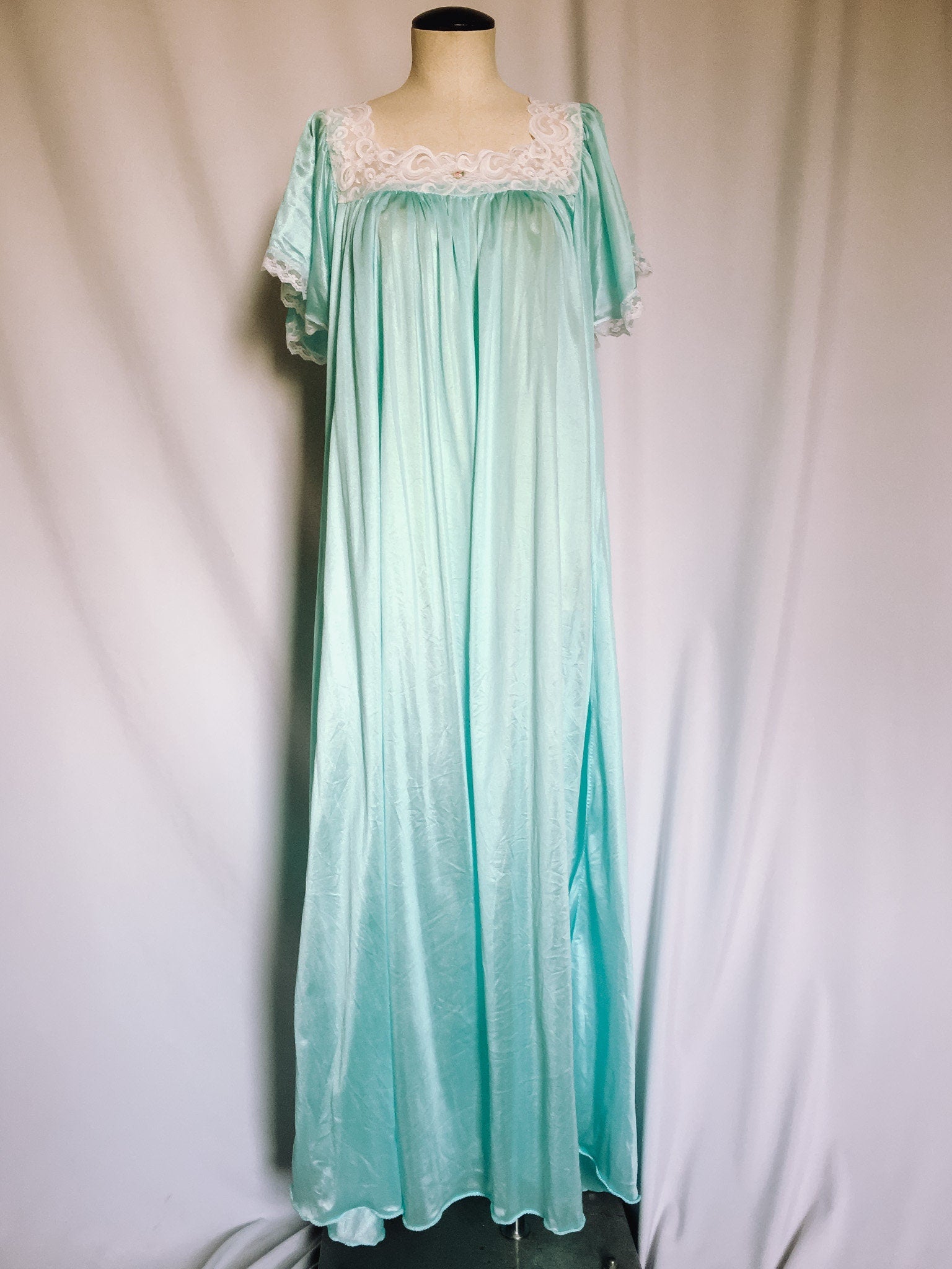 Vintage Blue Peignoir Short-sleeved Nightgown with Matching Long-sleeved Cover Up