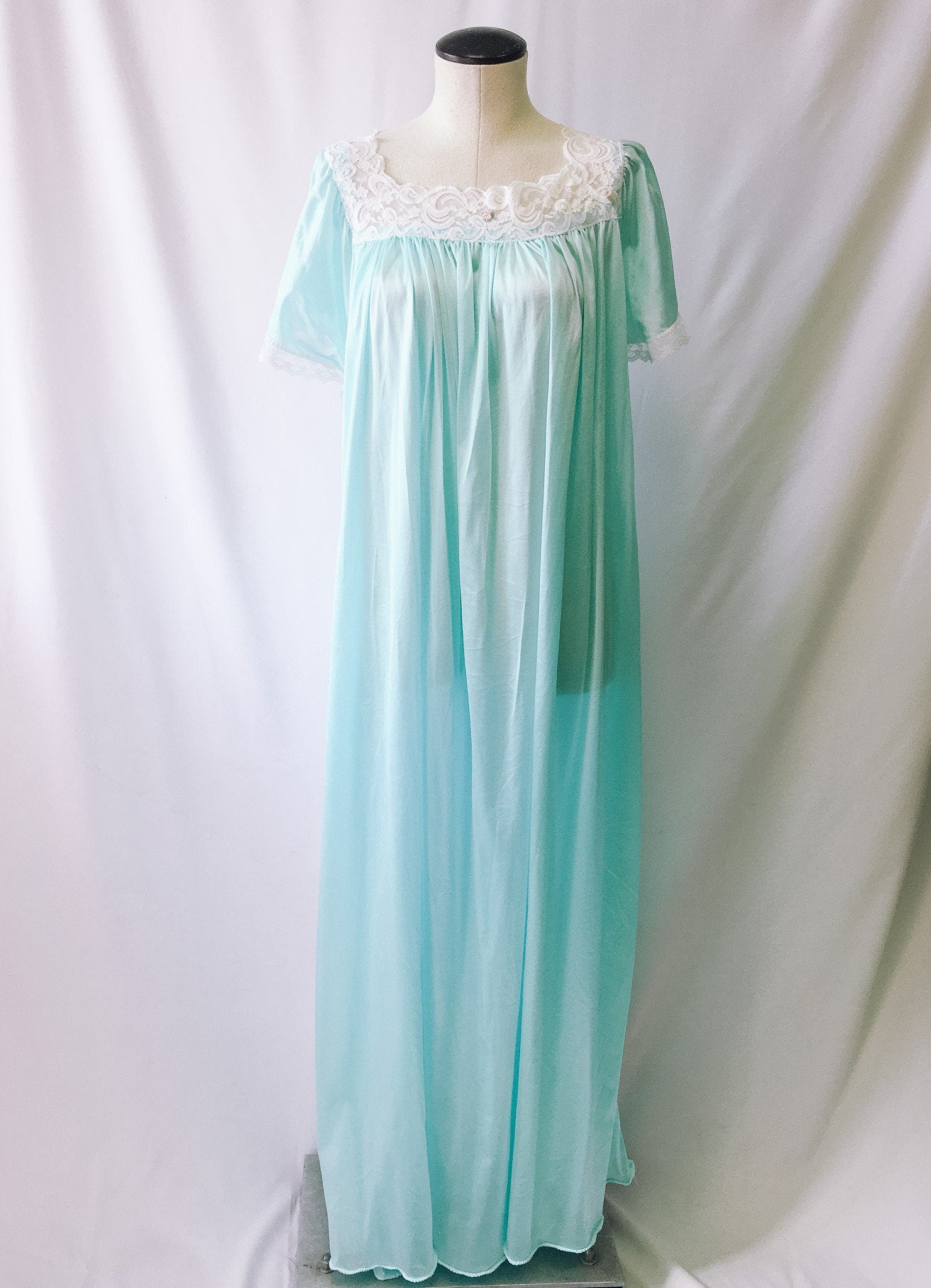 Vintage Blue Peignoir Short-sleeved Nightgown with Matching Long-sleeved Cover Up