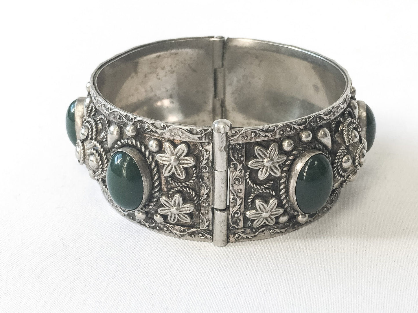Vintage Venetian ALP Italian Silver Cuff Bracelet with Green Glass Gemstones, Vintage Made in Italy