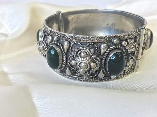 Vintage Venetian ALP Italian Silver Cuff Bracelet with Green Glass Gemstones, Vintage Made in Italy